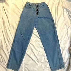 Vintage High Rise Jeans with Embroidery Size 9 Mom Jeans